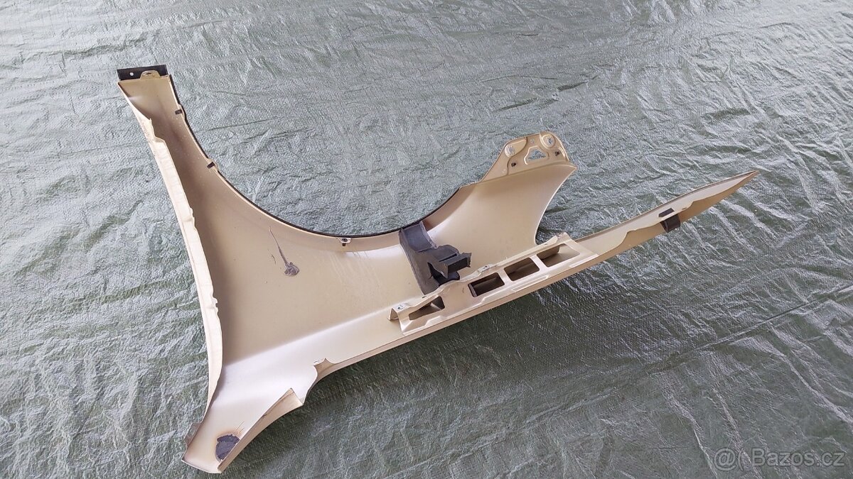 Škoda Octavia 2 - Blatník PP zlatá LF1U - 10