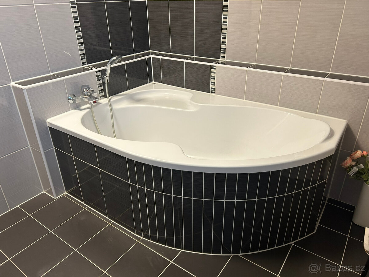 Prodej RD 5+1 Rajhrad u Brna, klimatizace, bazén - 10