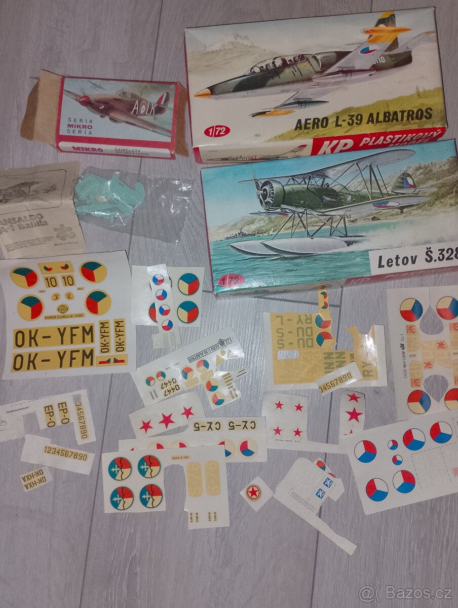 Prodám modely letadel, krabice - 10