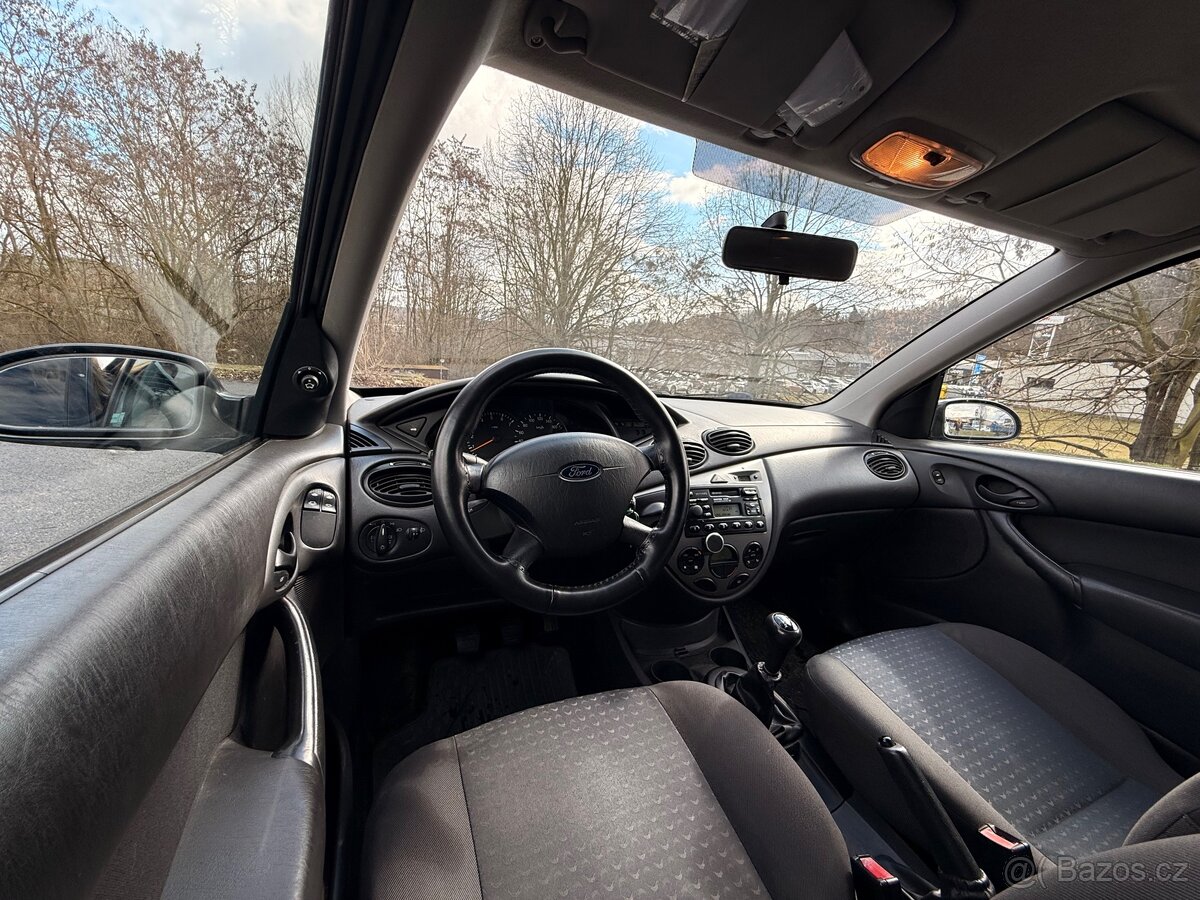 Ford Focus r. 2004 - 10