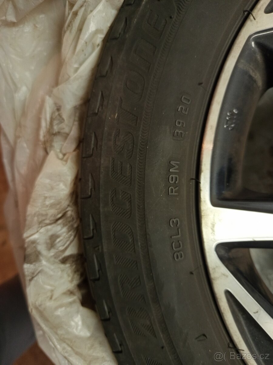 Toyota Yaris HYBRID1.5 e-CVT Komfort Tech Style - 10