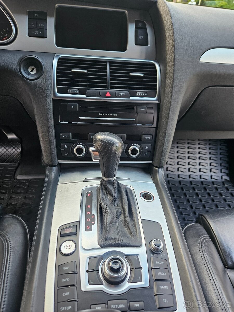 Audi Q7 4.2 TDI S-line 250 kW, 2011, 216.000 km, 7 míst - 10