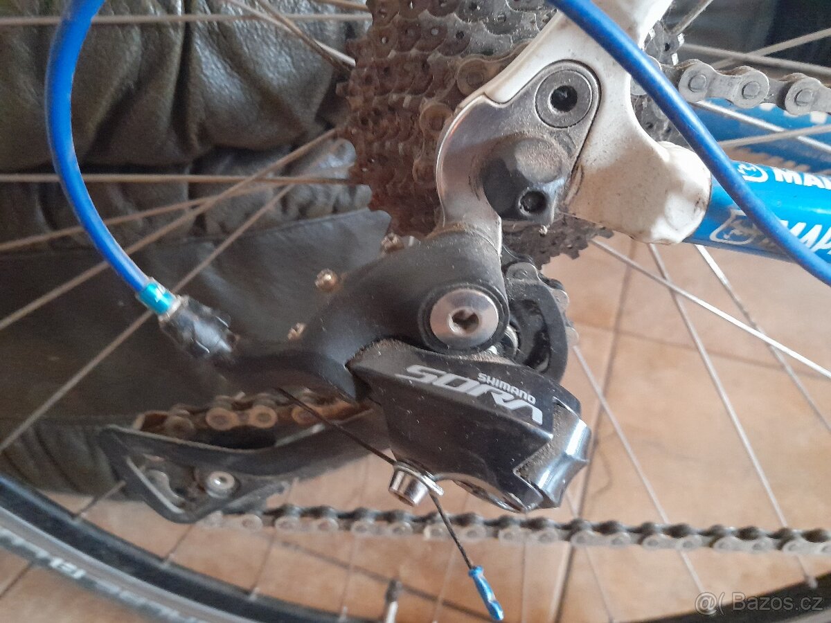 Závodní silniční kolo - 10