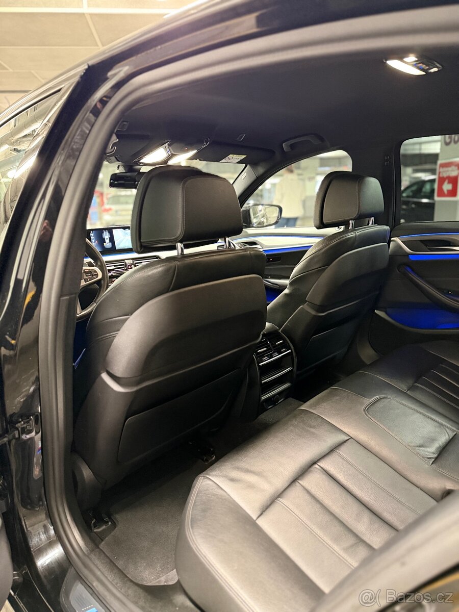 BMW G30 530d xDrive, M-packet, head-up - 10