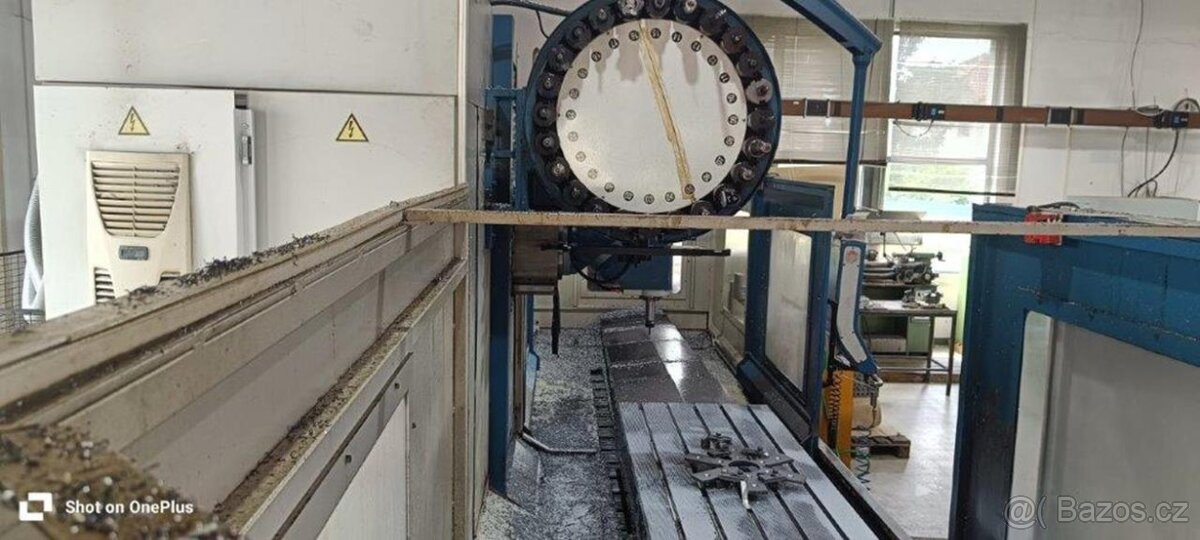 CNC ložová frézka GORATU GBM 31 - 10