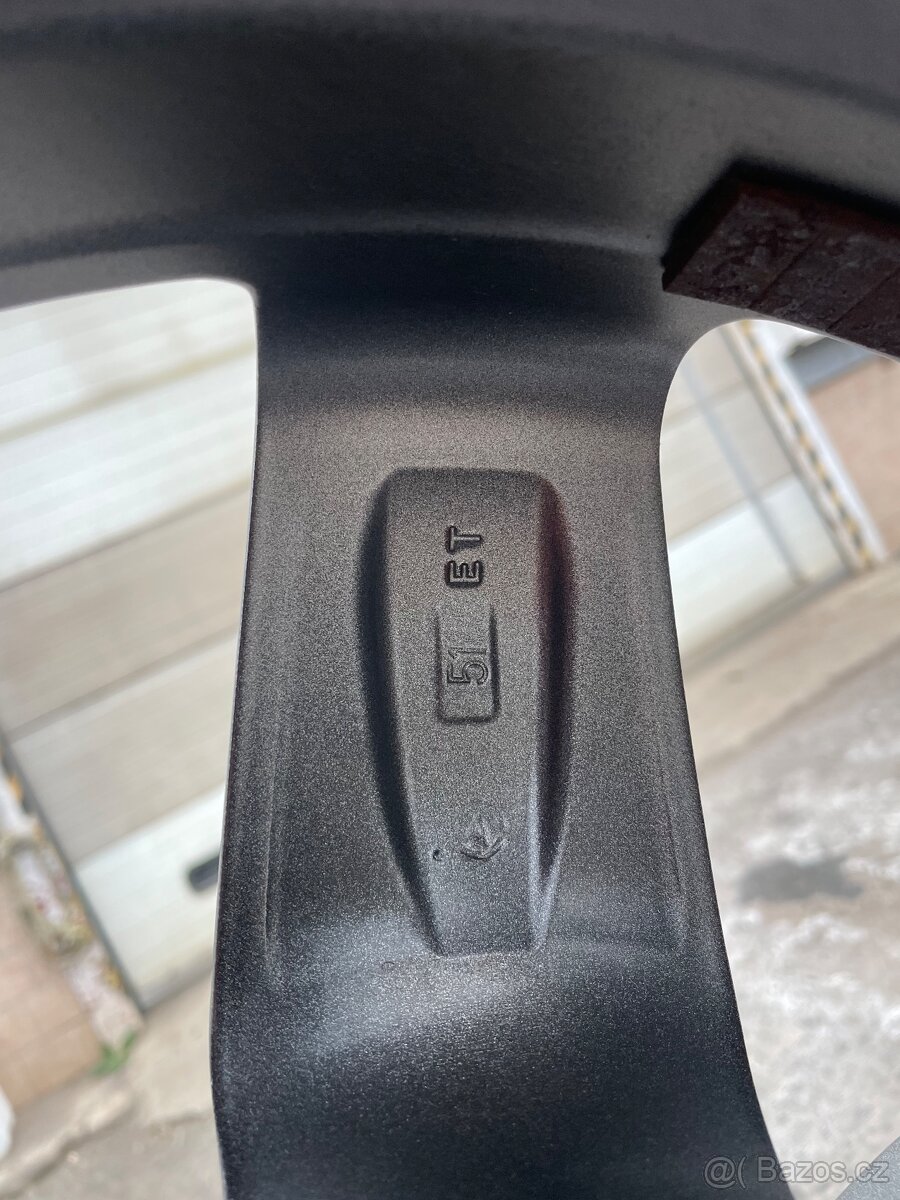 Zimní sada DEZENT R18 5x112 - 10