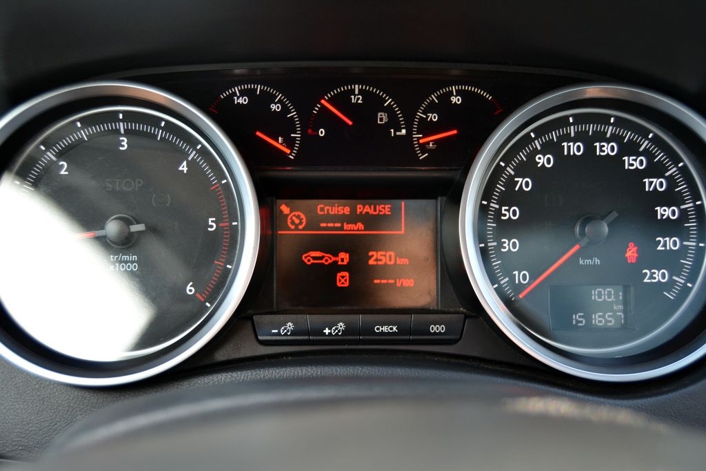 Peugeot 508 2.0 HDi 103kW Active Panorama kombi - 10