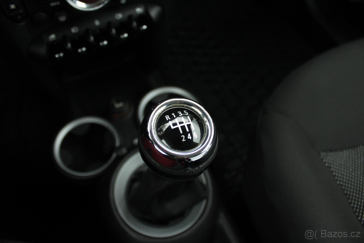 Mini Clubman 1.6D 82kW (2011) - 10