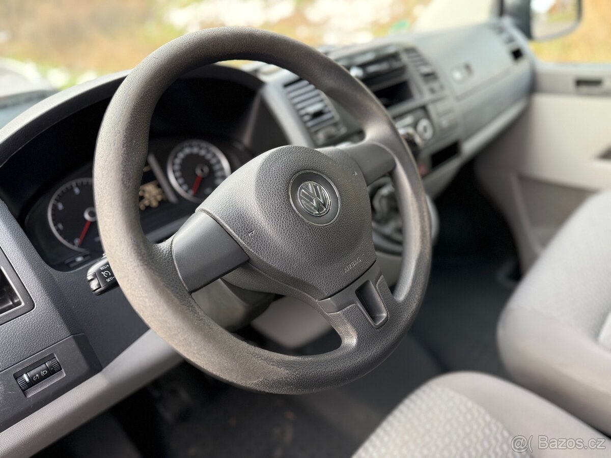 VOLKSWAGEN CARAVELLE T5 GP 2,0 TDI 103 kW - 10