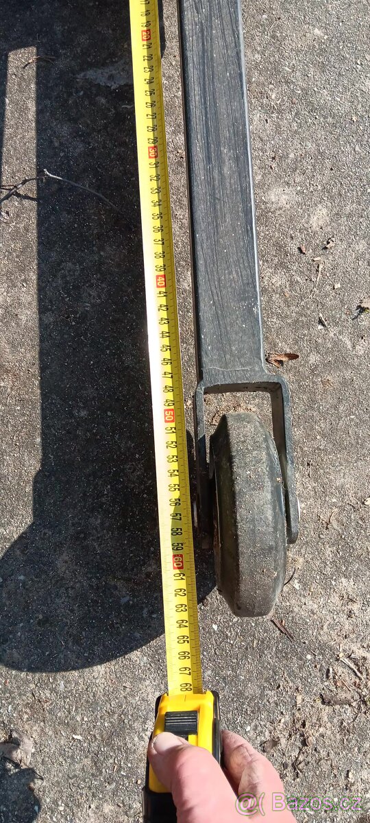 Zdvihaci plosina, stůl - 10