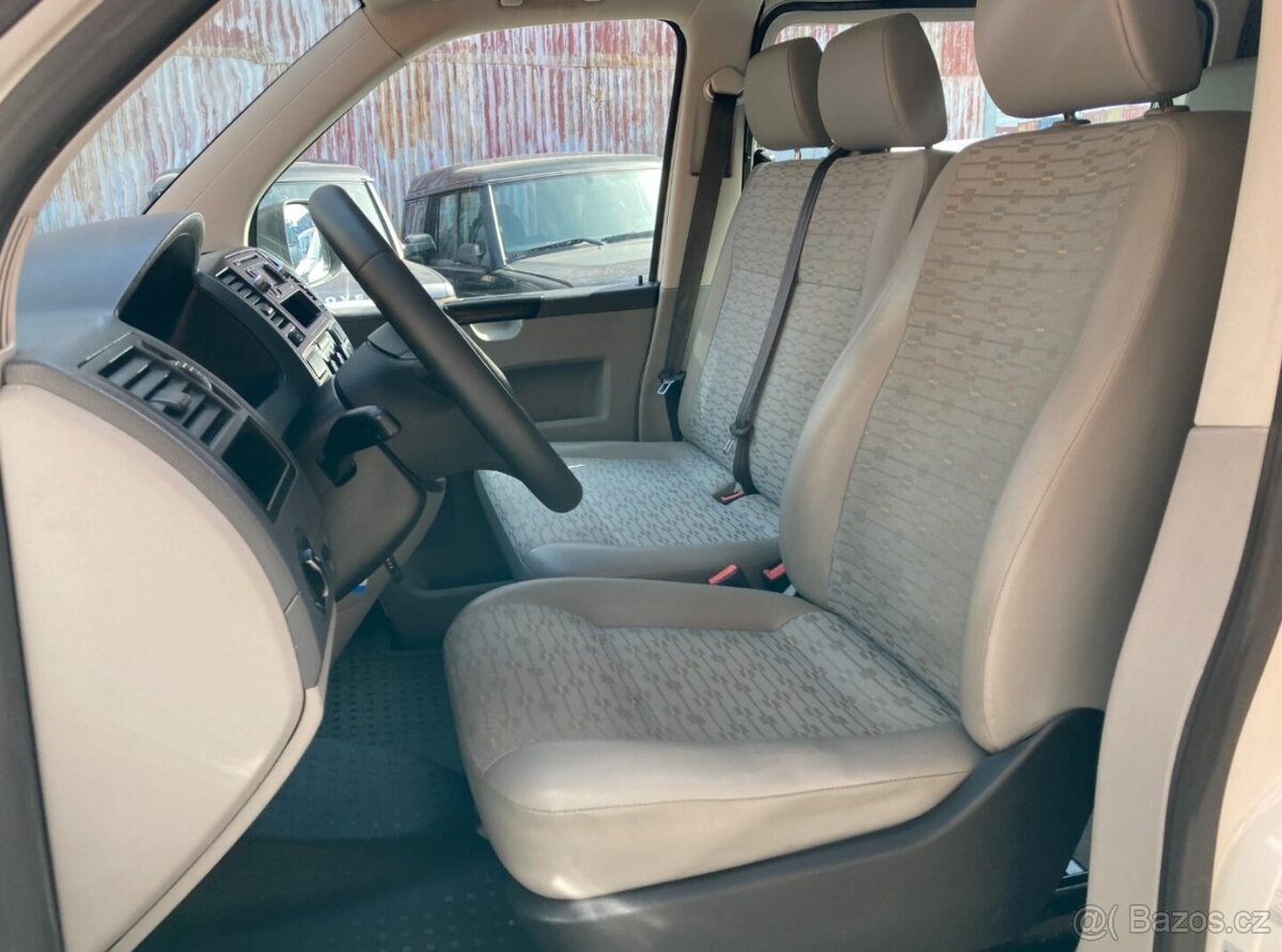 VOLKSWAGEN TRANSPORTER T5 2,0 TDi 4MOTION - 10