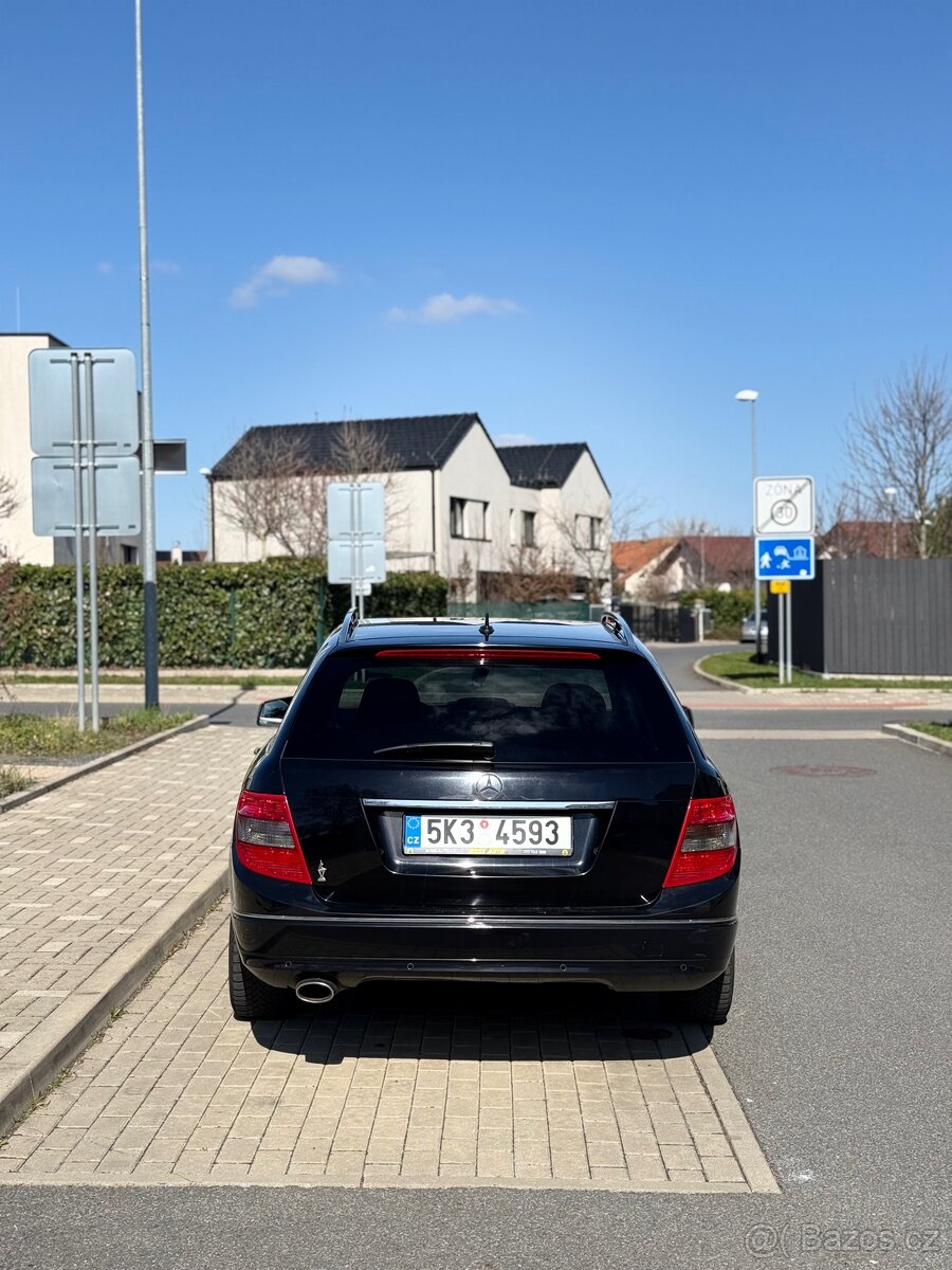 Mercedes-Benz C-Class W204 - 10