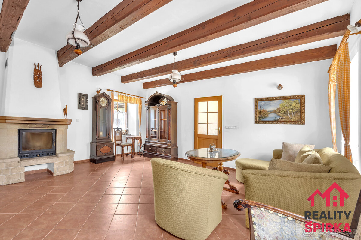 Prodej rodinného domu, pozemek 9.722 m2, obec Ludvíkov, okre - 10