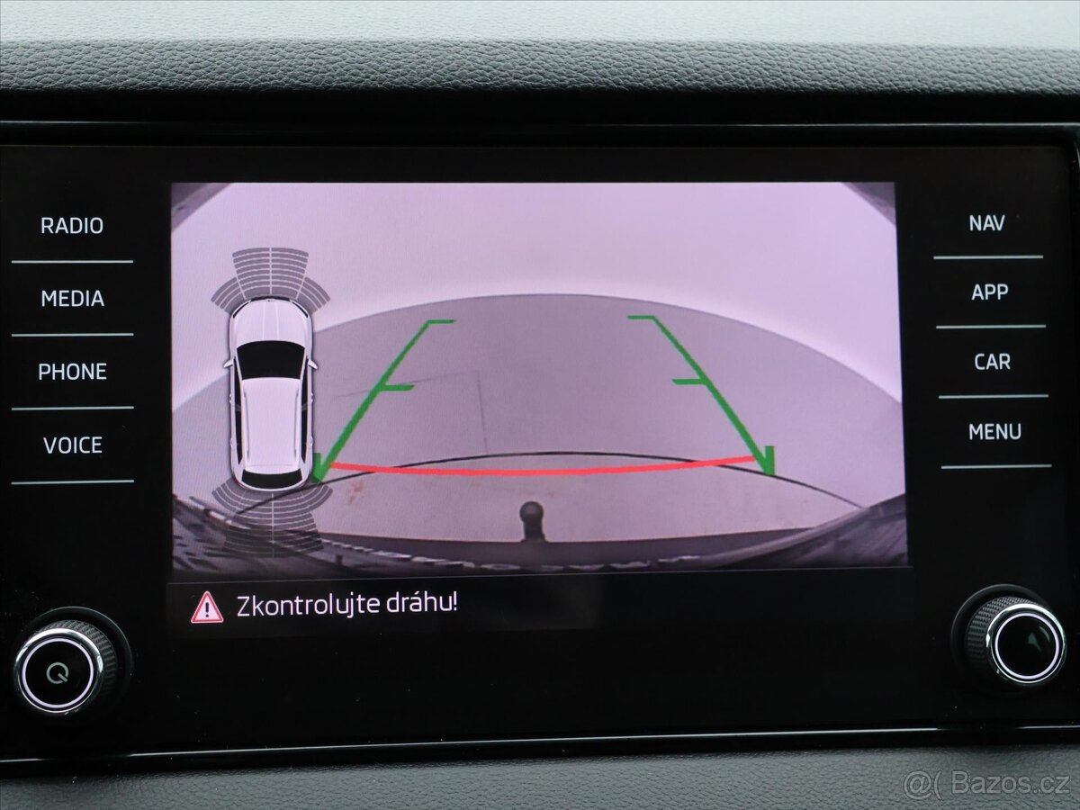 Škoda Karoq 2,0 TDI 110kW Style Tažné LED (2018) - 10