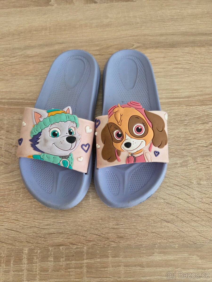 Dívčí oblečení, 5-8 let - 10