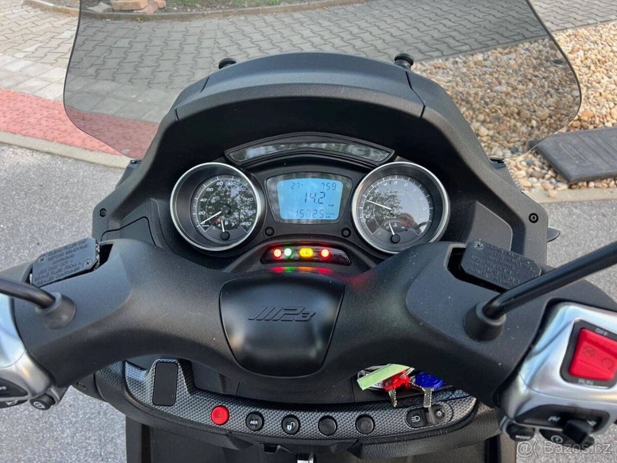 Piaggio MP3 400 HPE ABS + set 3 kufrů - 10