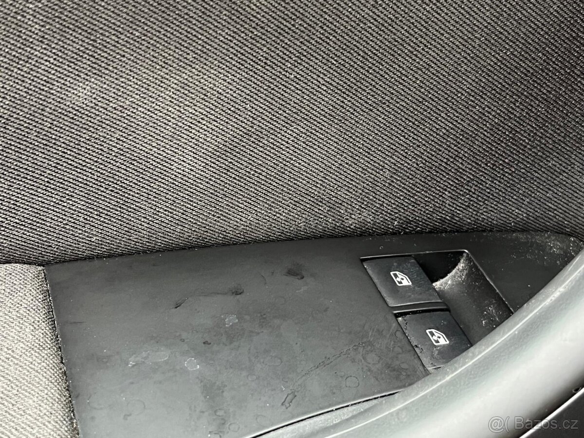 Opel Astra GTC 1.4 Turbo 140k Enjoy 2015, 103 kW, 65 300 km - 10