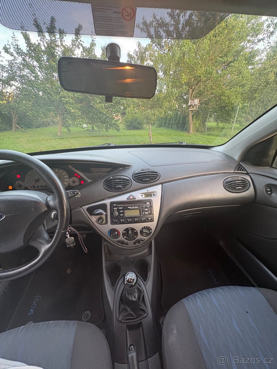 FORD Focus 1 - 10