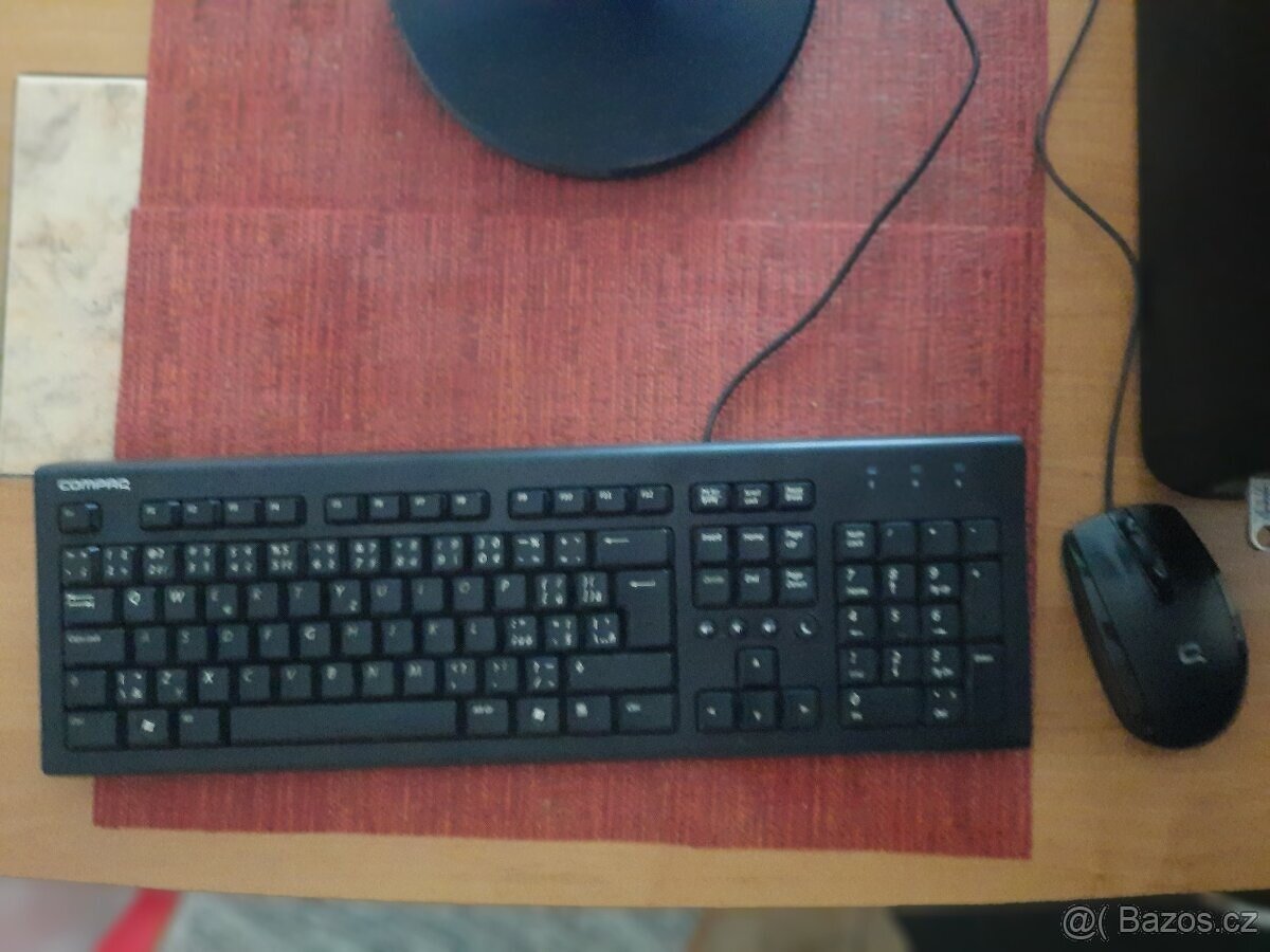 Prodám stolní PC HP Compaq - 10