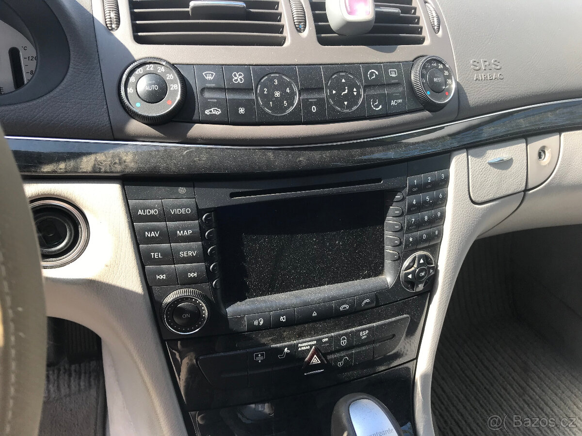 MB E 320i W211 4x4 automat, vzduch, LPG, CZ puvod - 10