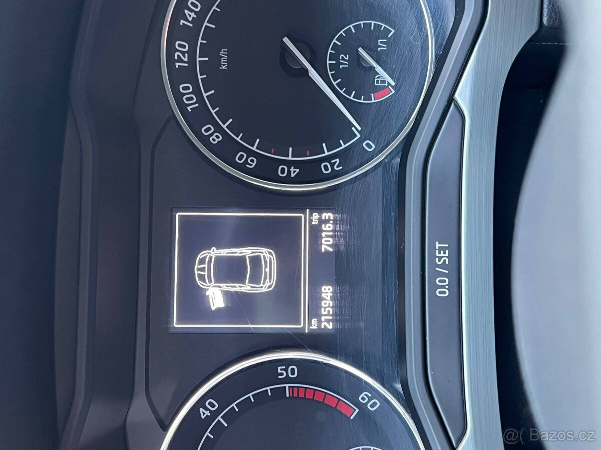 ŠKODA SUPERB 2,0TDi 110kw DSG GPS Panorama Xenon 2016 - 10