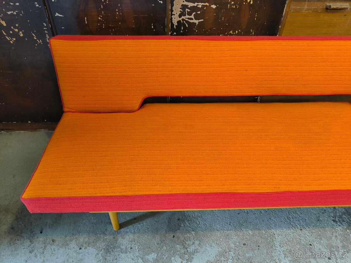 Retro sofa, pohovka Miroslav Navrátil - 60. léta - 10