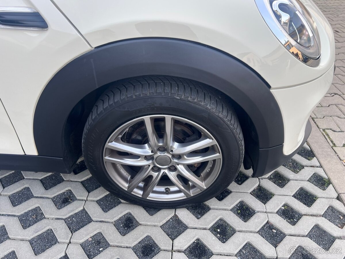 Mini One, 1,5 nafta 85 kW AUT Panorama - 10