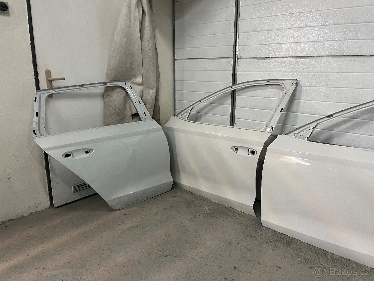 Octavia 4 facelift kapota,naraznikmaska-černý rámeček,svetla - 10