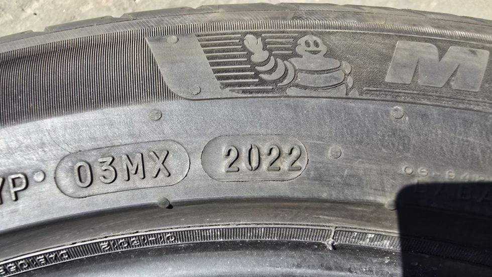 Letní pneu 245/45/19 Michelin - 10