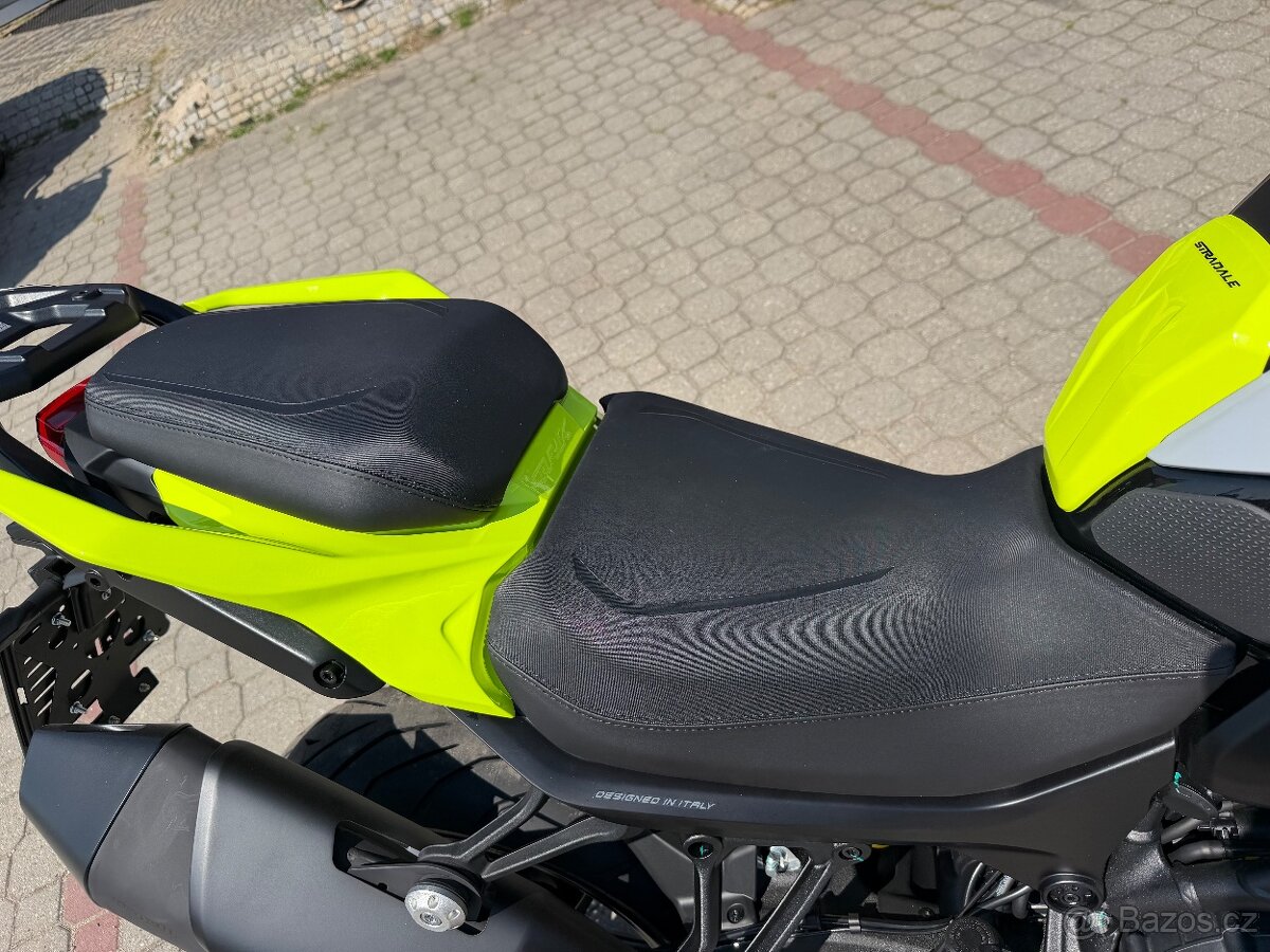 Benelli 902 Stradale - 10