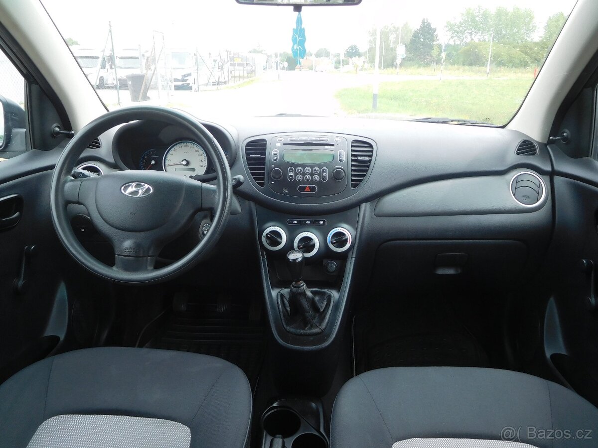 Hyundai i10 1.1i Style, 49 kW, Serviska - 10
