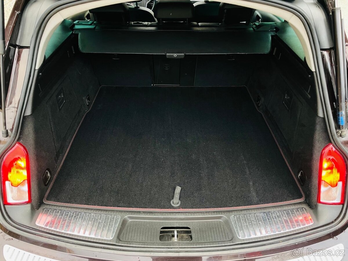 Opel Insignia 2.0CDTi 120KW AUTOMAT LED SERVISKA TAŽNÉ - 10