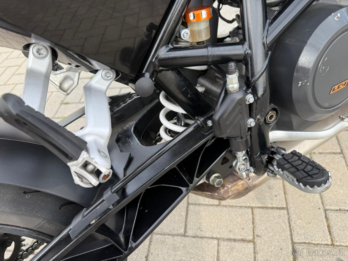 KTM Duke 690 r.v.2009 - 10