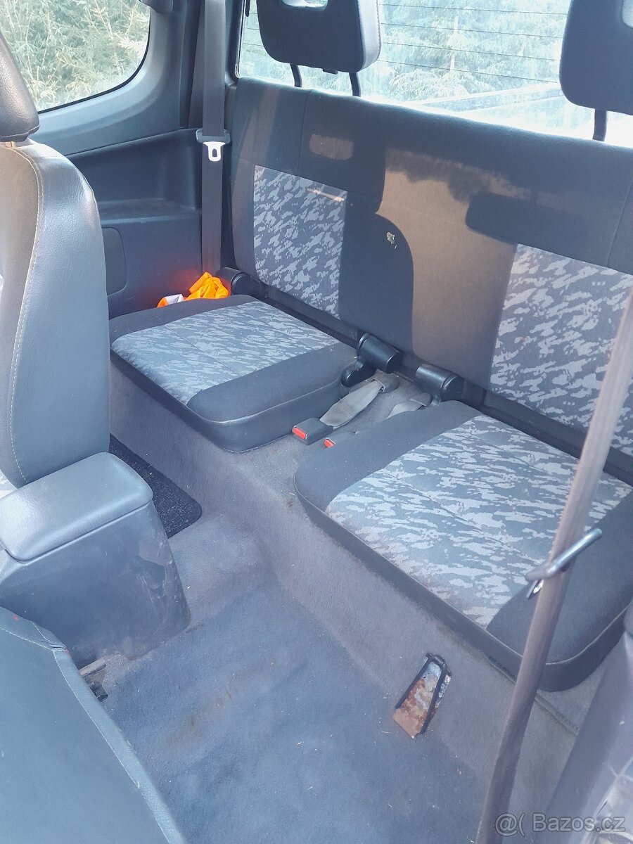 Mitsubishi L200 - 10