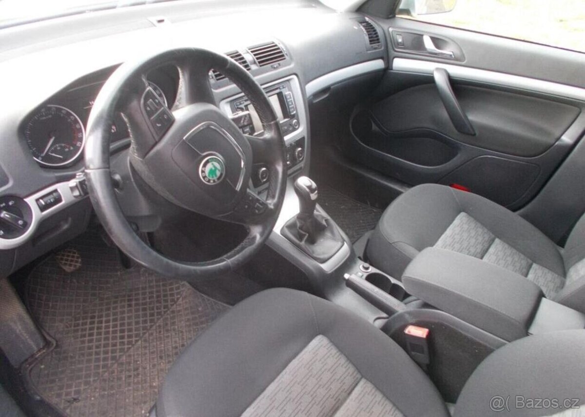 Škoda Octavia 1,6TDI nafta manuál 77 kw - 10