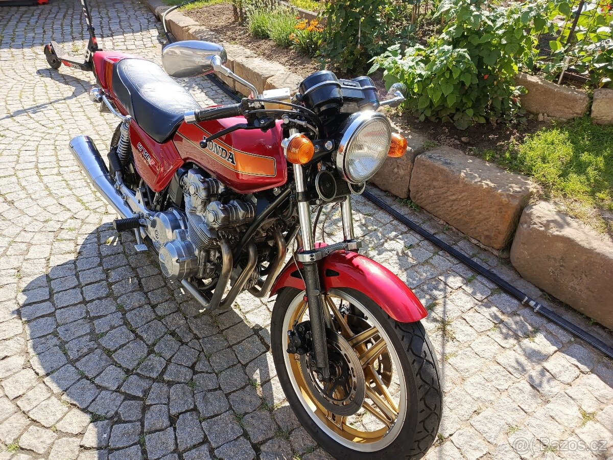 Honda RC04 cb750f - 10