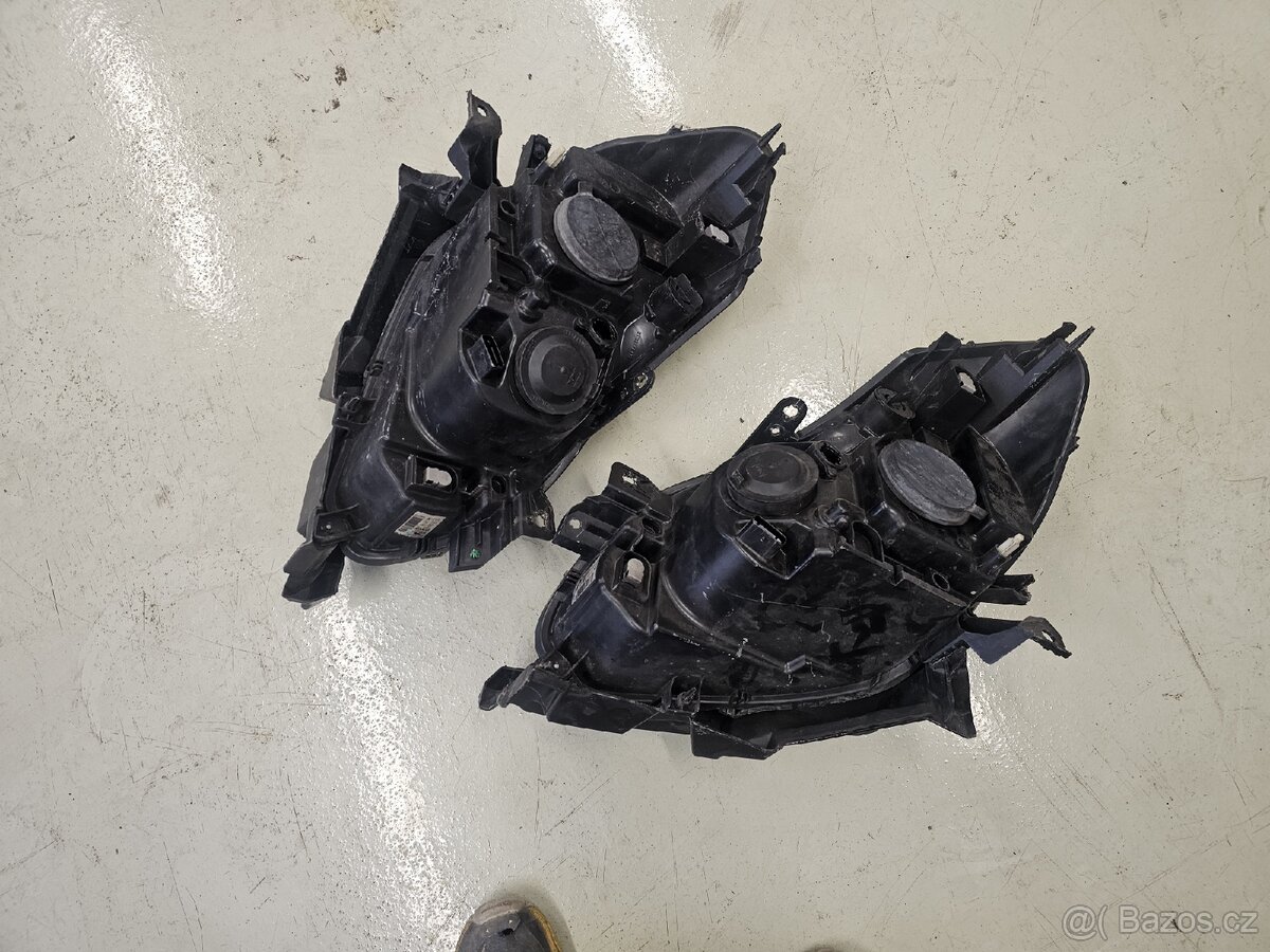 Predni svetla Renault clio 3 - 10