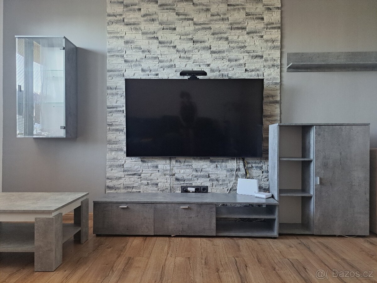 Obývací stěna a konferenční stůl - 10