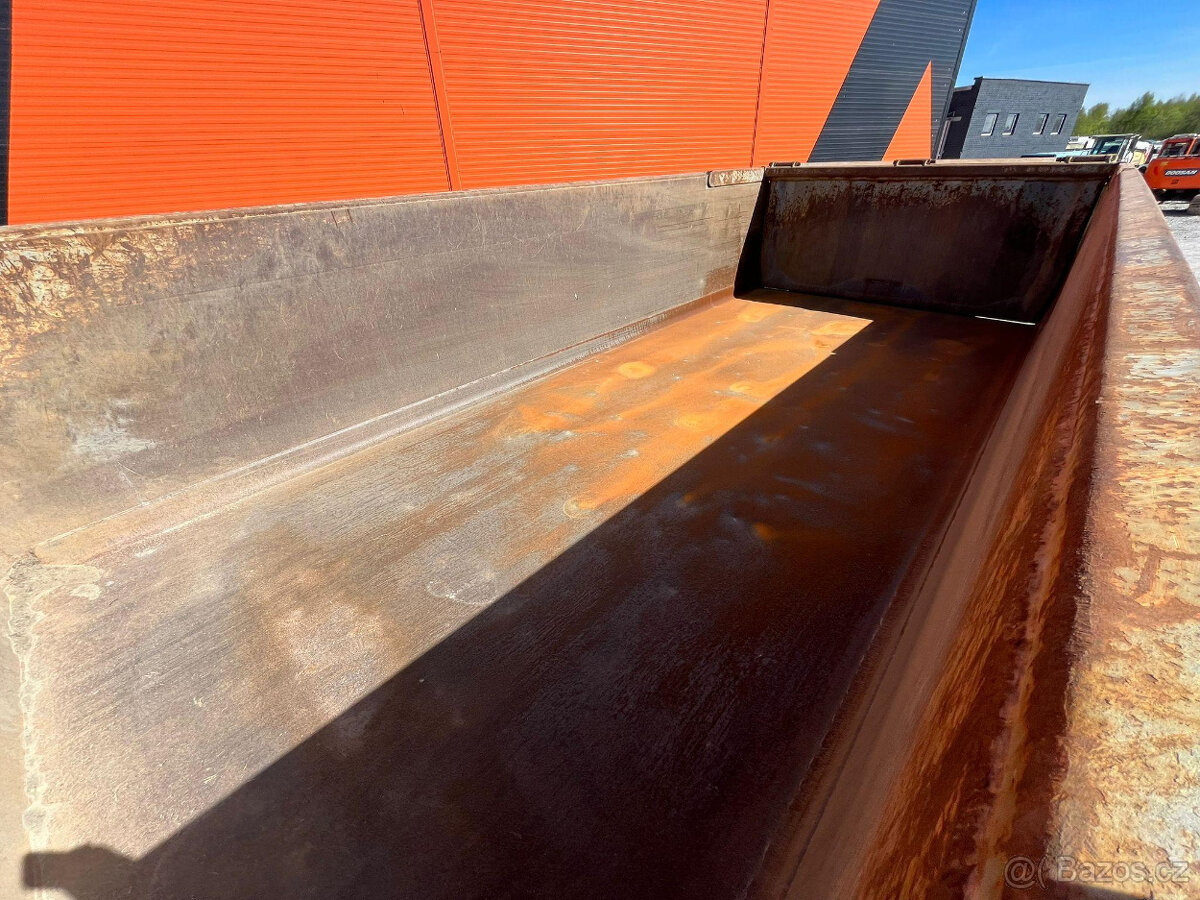 Volvo FH 540 8X4 - 10