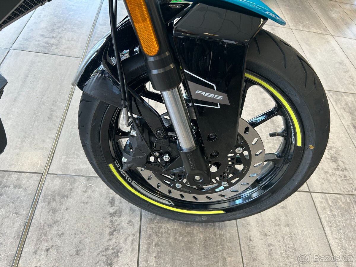 CF Moto 125 NK 2026 - 10