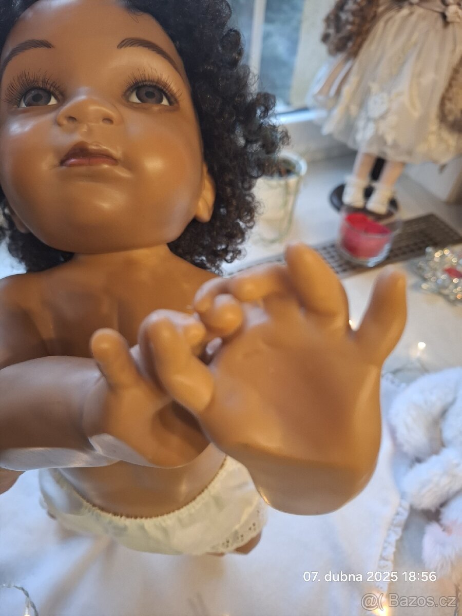 Sběratelská porcelánová panenka - 10