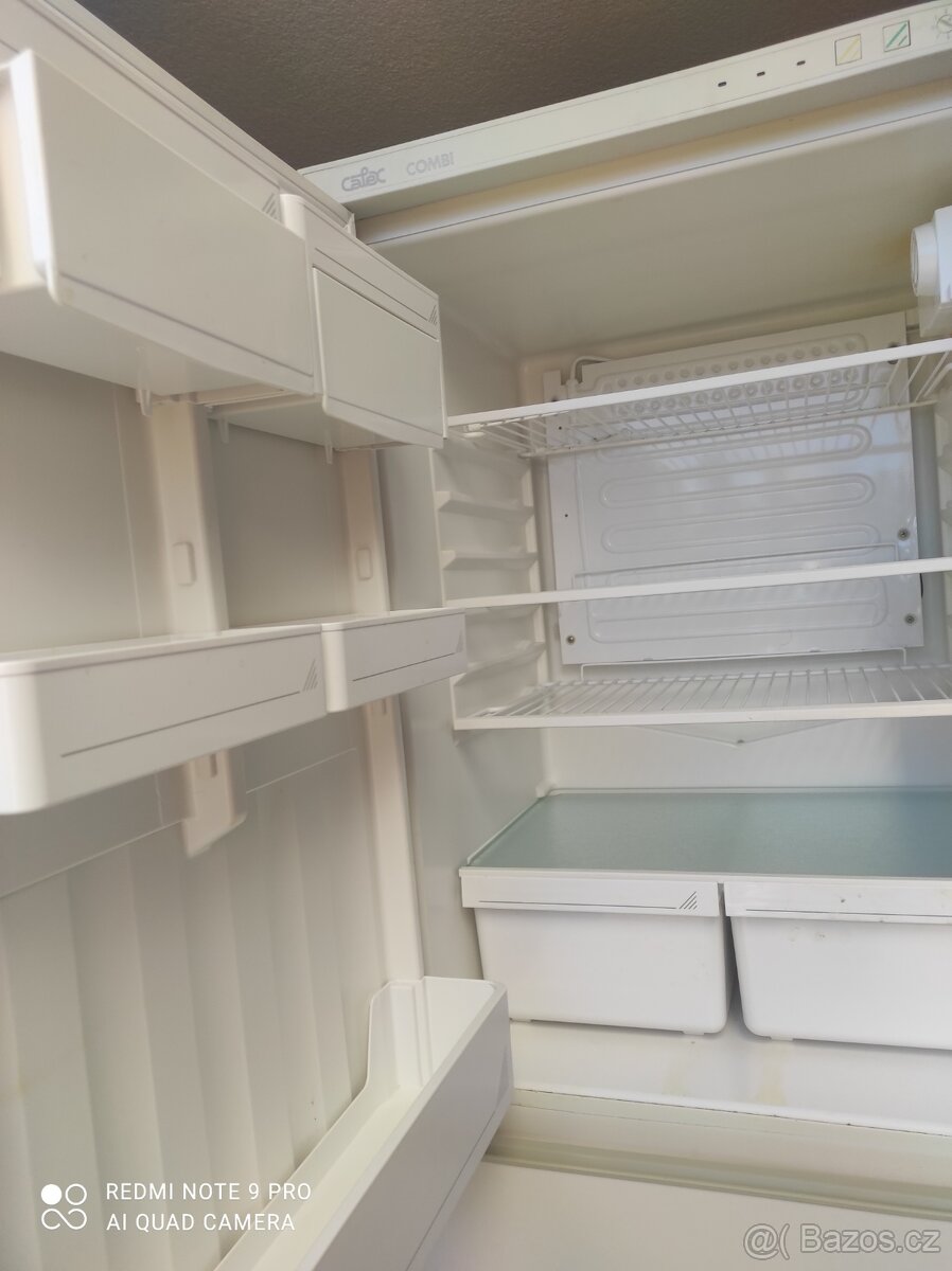 Velká lednice s mrazákem - 10