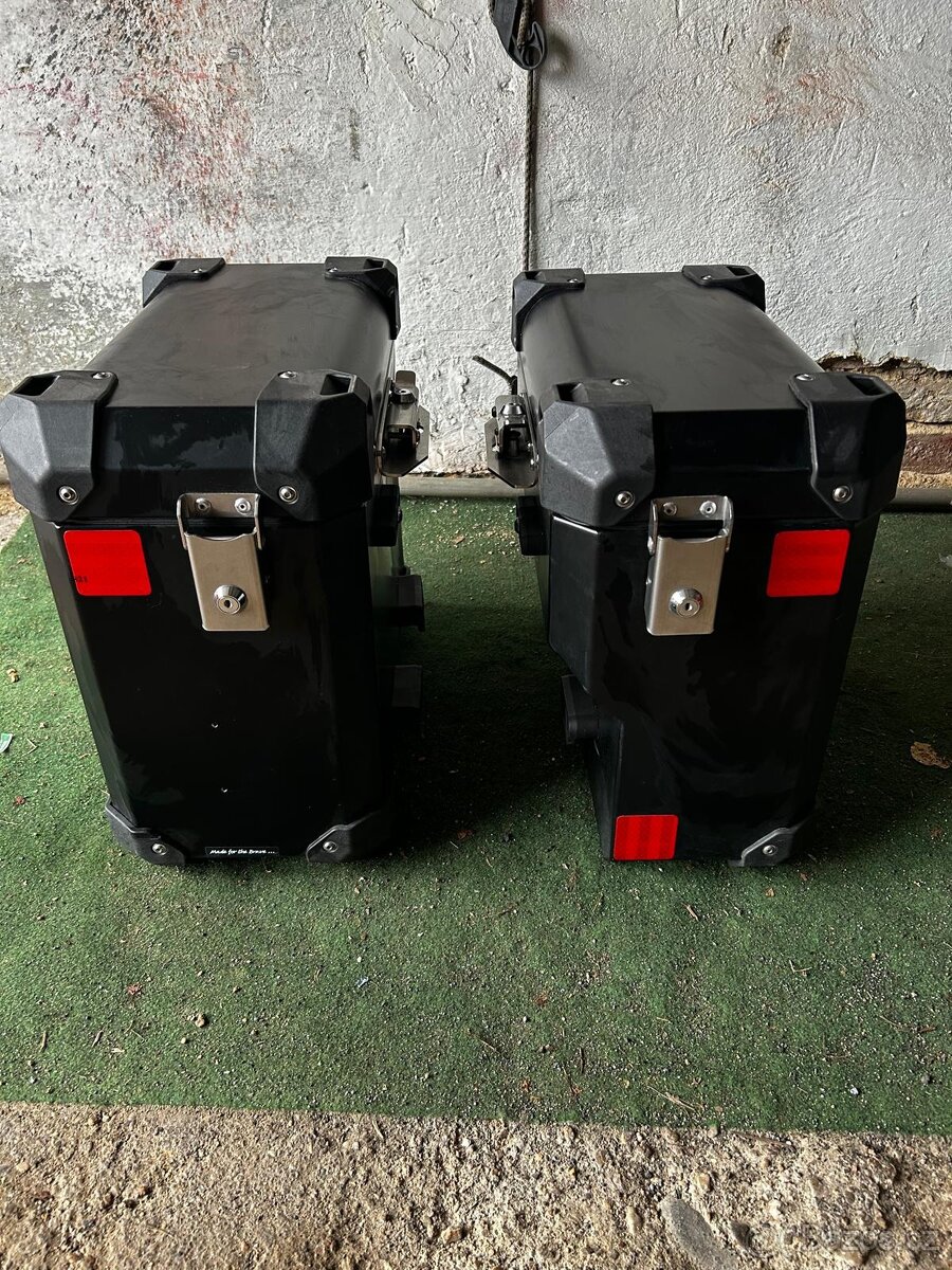 Kufry značka BuMOT - 10