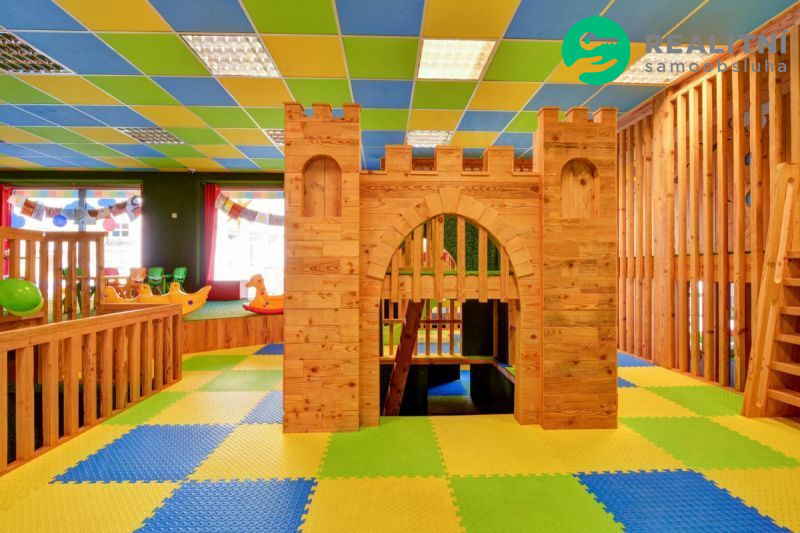 Prodej obchodního prostoru 1 100 m² Šumperk, Dr. E.... - 10