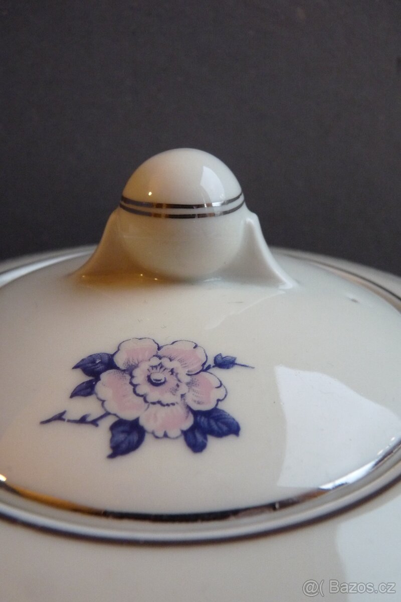 Loučky-porcelánová konvice a dva šálky - 10