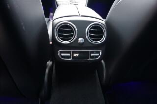 Mercedes-Benz Třídy C 4,0 AMG C63 S - 10