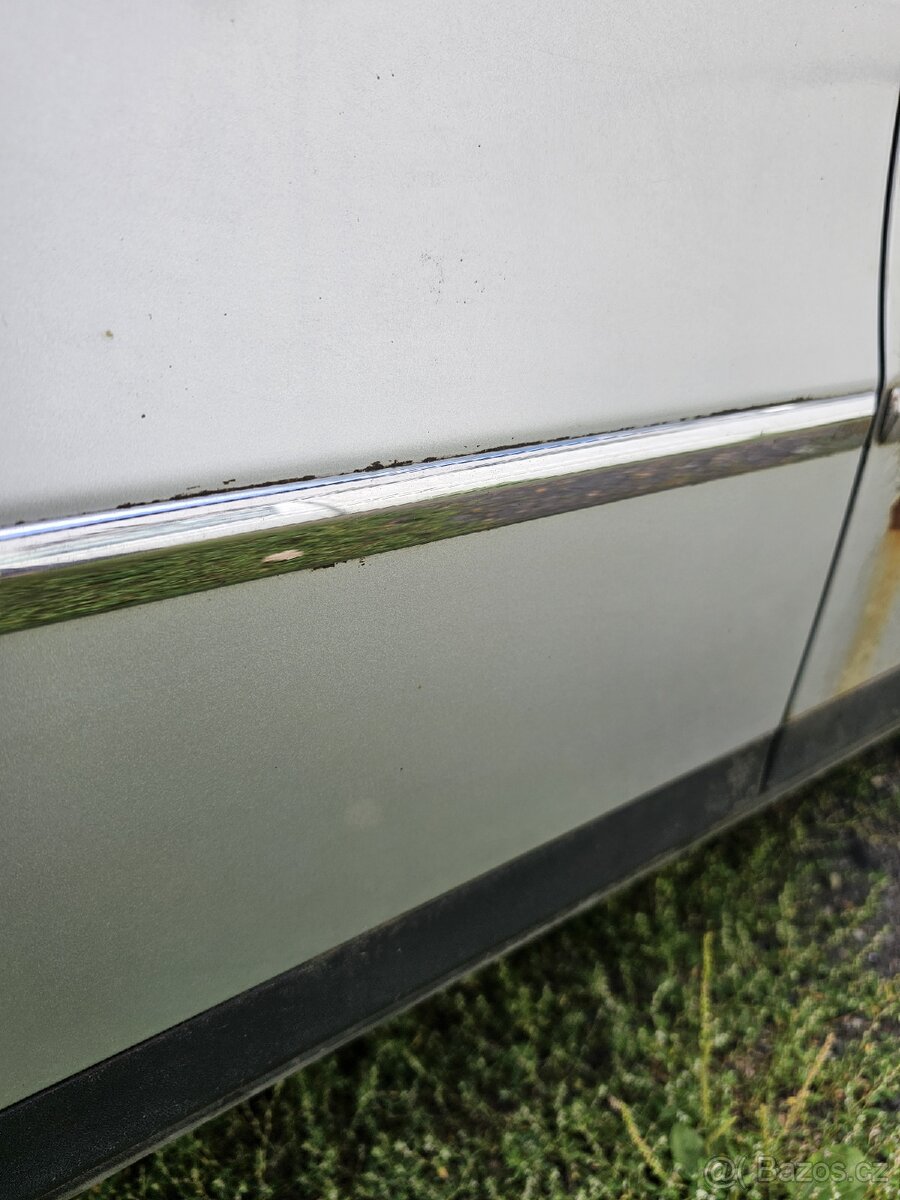 Dveře pravé zadní VW Passat B6 kombi LA7W stříbrný - 10