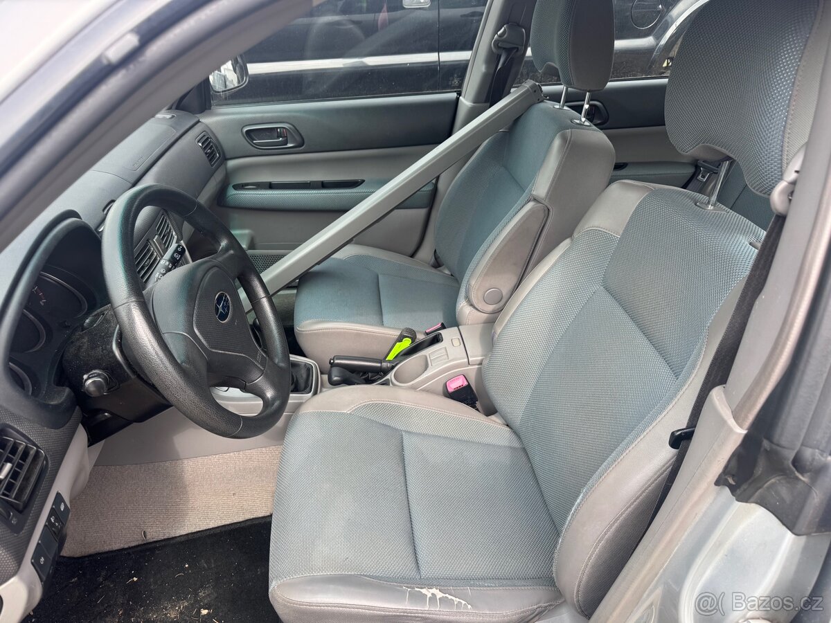 SUBARU FORESTER 2.0i 92KW 4x4 - 10