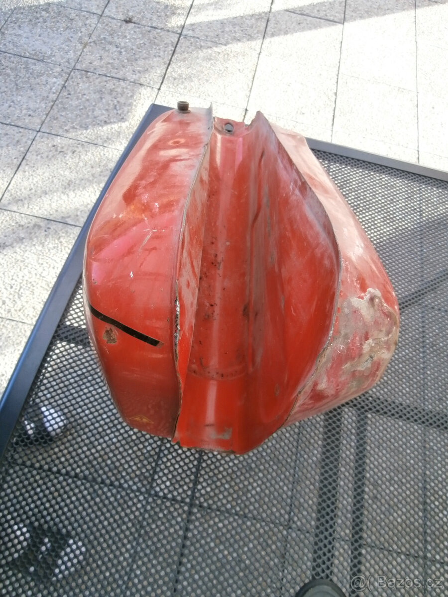 Nádrž na motocykl MZ starší 700 kč včetně poštovného - 10