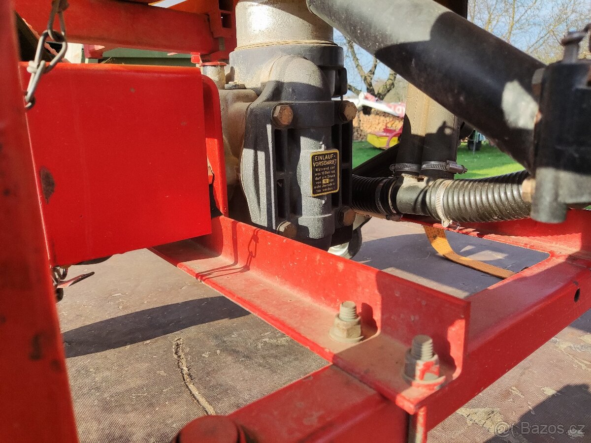 Postřikovač RAU - 10